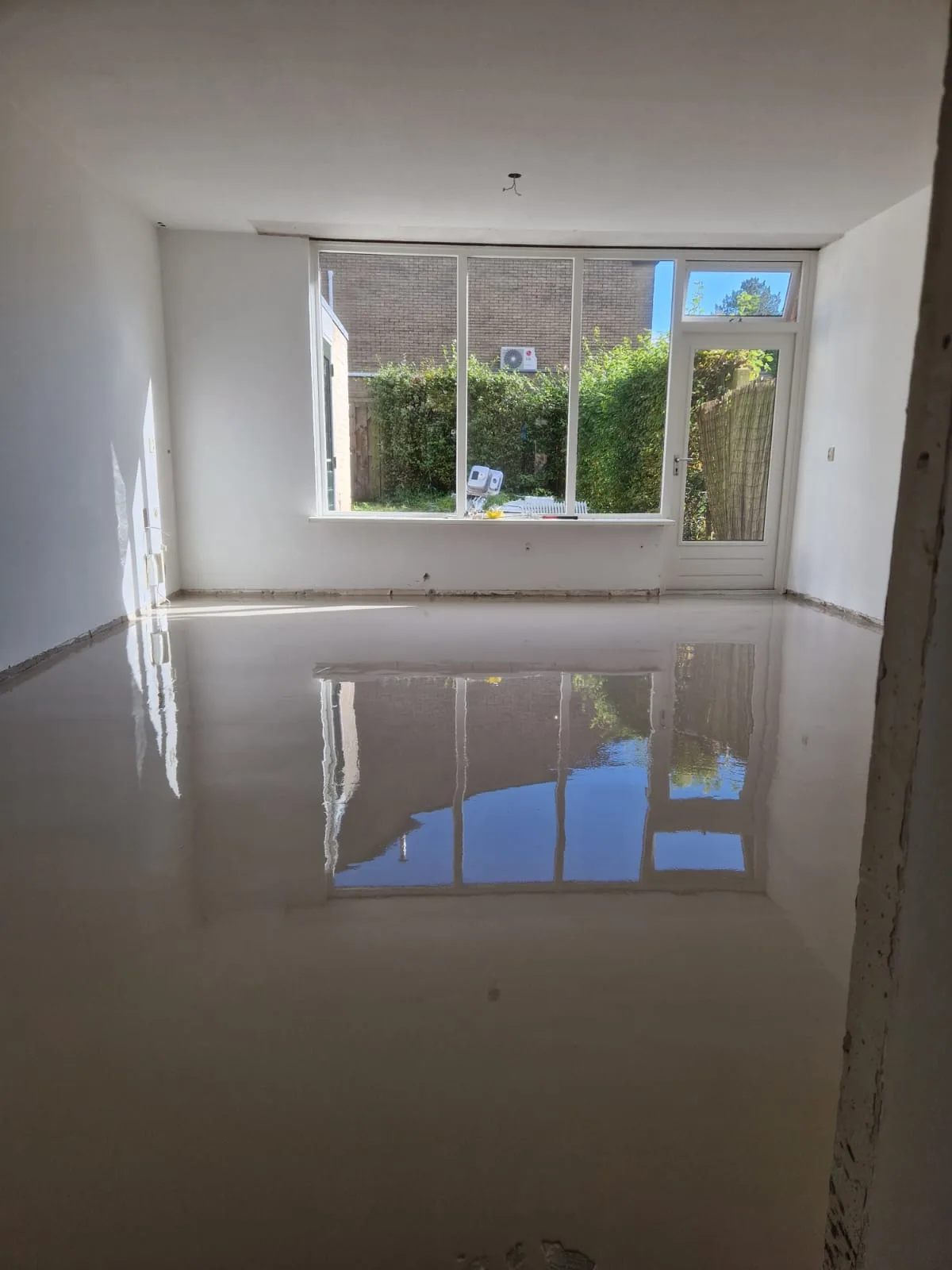 Professionele installatie van vloerverwarming door de specialisten van Azer Vloerverwarming
